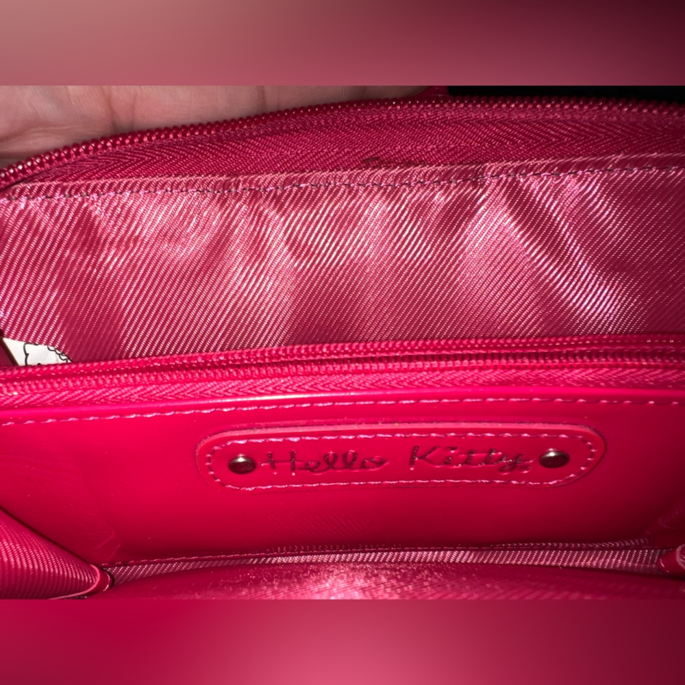 Hello Kitty Loungefly Wallet - Picture 5 of 6